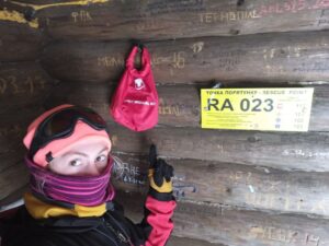 запаси дров і медикаментів в районі Петроса і Говерли