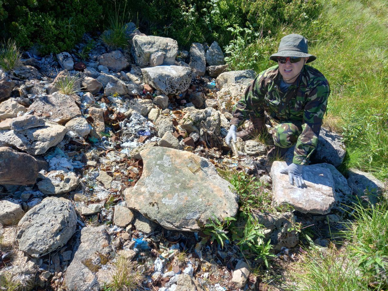 Прибирання на озері Несамовите
