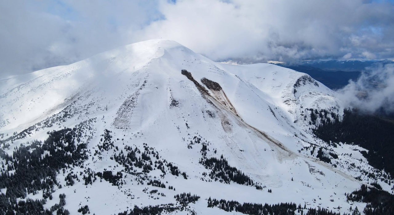 Снігові карнизи